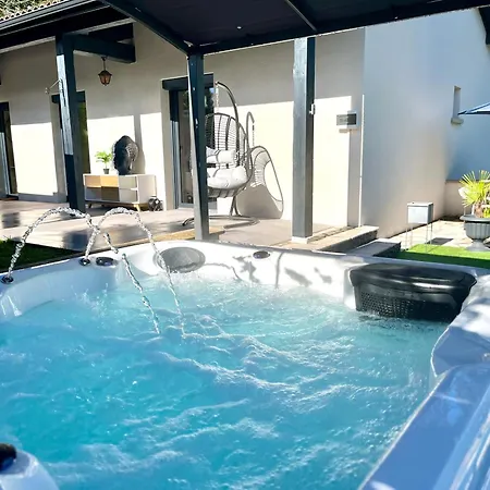 Villa Des Cedres *